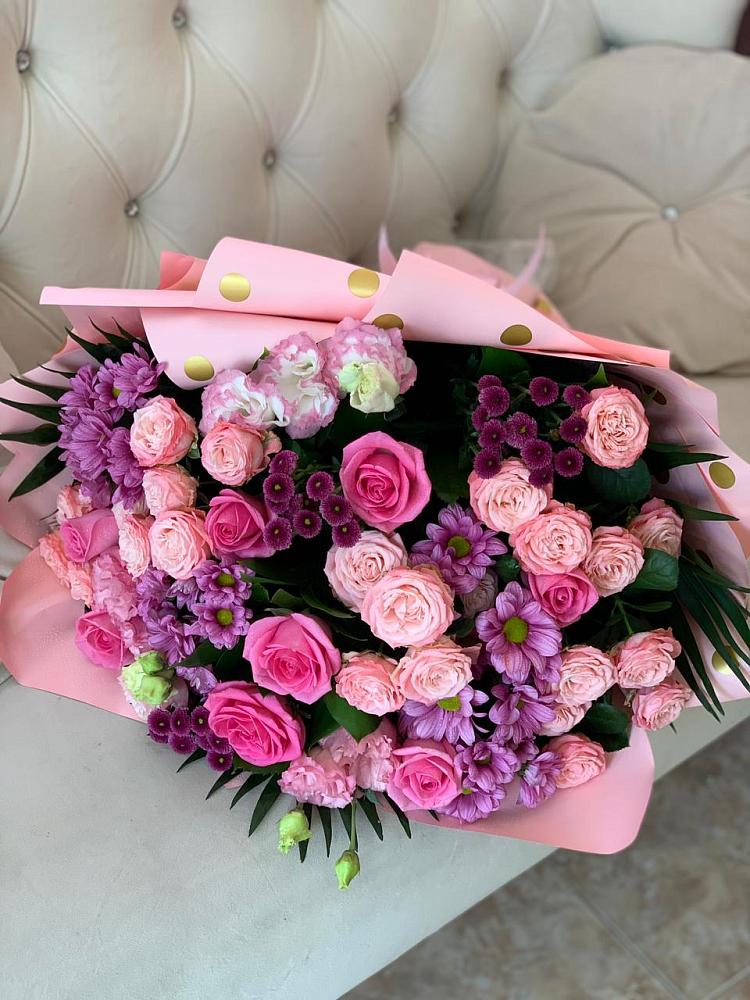 Букет цветов из: Хризантемы, Розы и Лизиантусы в Жостово