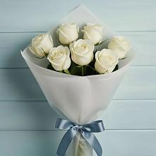Букет 7 Белых роз Эдлесс Лав в Жостово