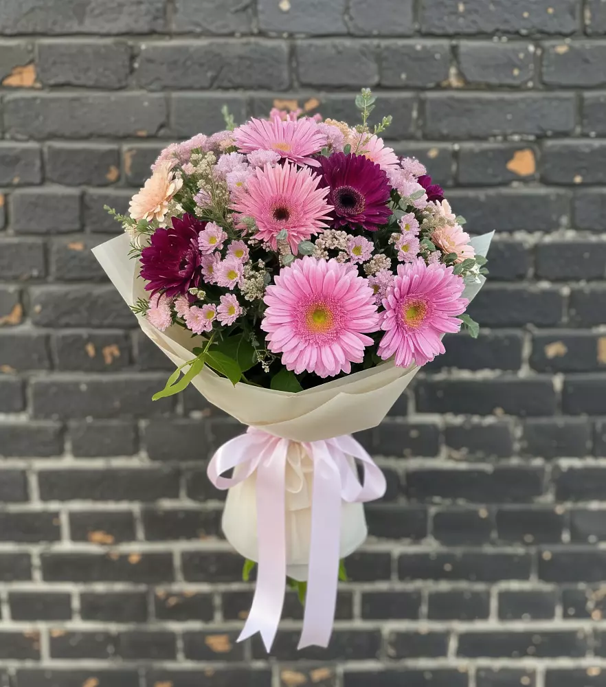 Букет цветов из: Герберы и Хризантемы в Жостово
