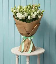 Букет цветов из:  Лизиантусы в Жостово