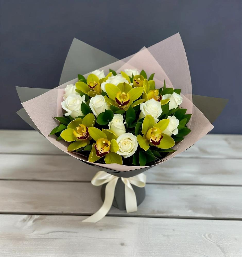 Букет цветов из: Орхидеи и Розы в Жостово