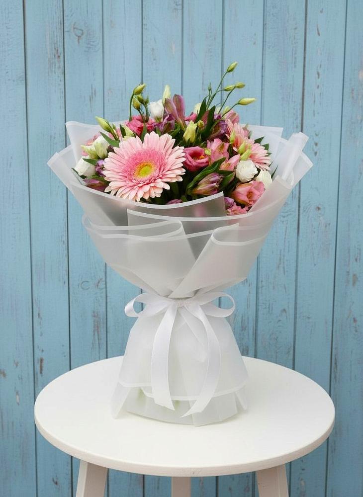 Букет цветов из: Герберы, Альстромерии и Лизиантусы в Жостово