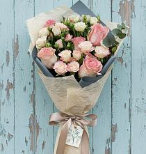 Букет цветов из:  Розы в Жостово