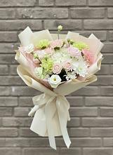 Букет цветов из:  Гвоздики, Розы, Лизиантусы и Хризантемы в Жостово