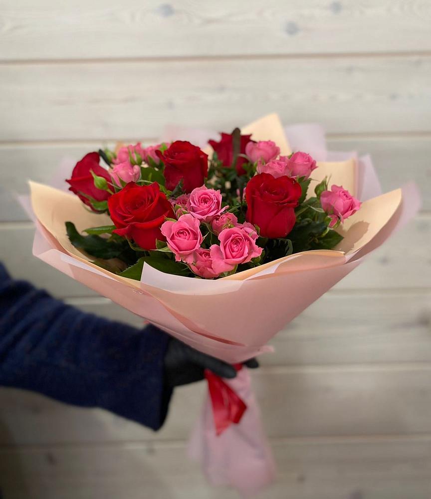 Букет цветов из: Розы в Жостово