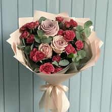 Букет цветов из:  Гвоздики и Розы в Жостово