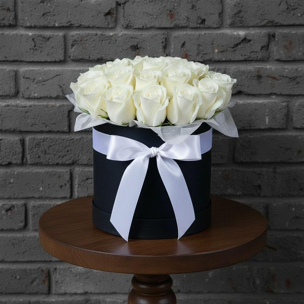 Цветочная композиция из Розы в шляпной коробке в Жостово