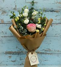 Букет цветов из:  Розы и Лизиантусы в Жостово