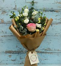 Букет цветов из:  Розы и Лизиантусы в Жостово