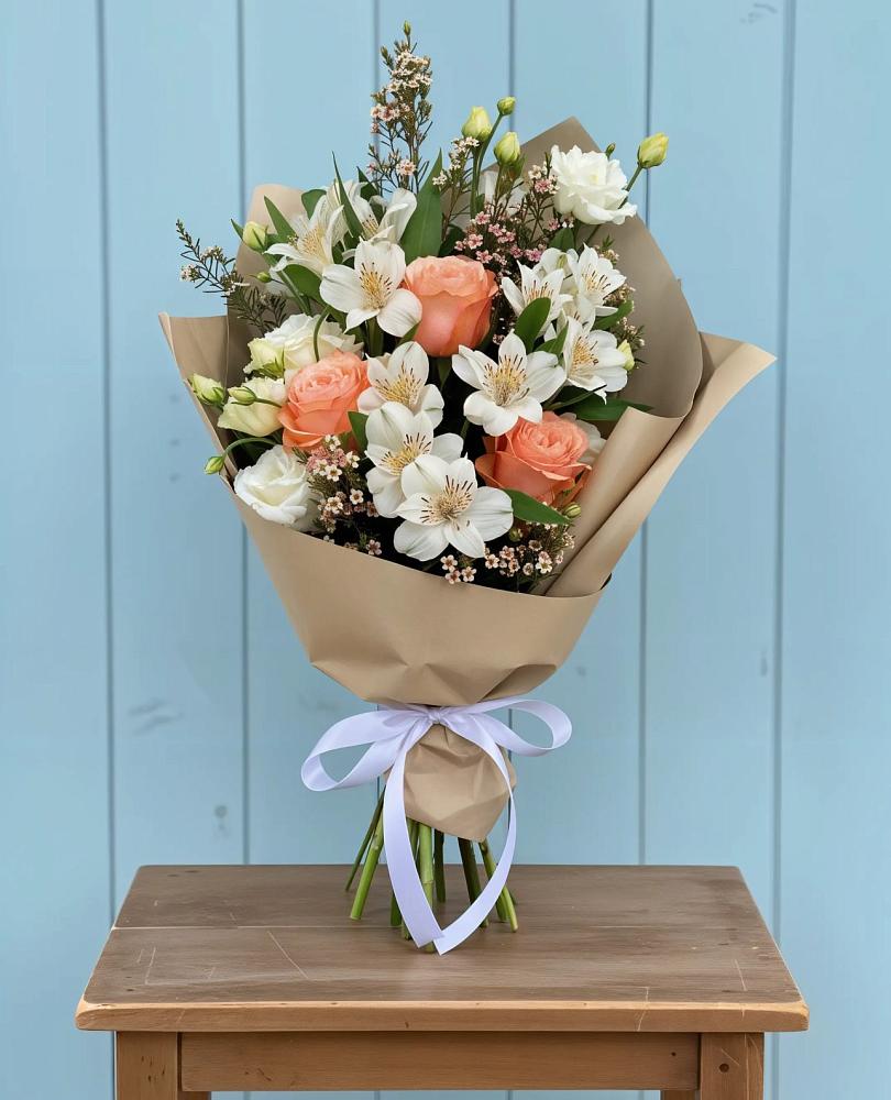 Букет цветов из: Альстромерии, Лизиантусы, Розы и Хризантемы в Жостово