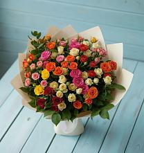 Букет Микс из разноцветных кустовых роз в Жостово